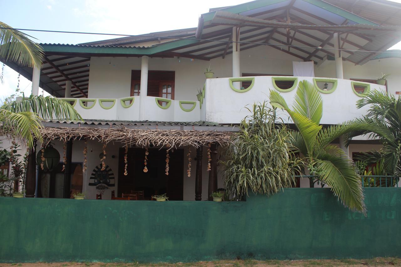 Julie Guest House Tangalle Exterior foto